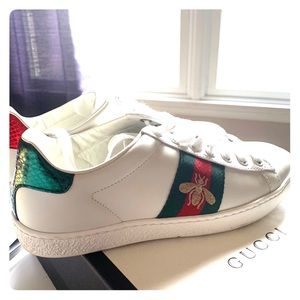 Women’s Gucci sneakers
